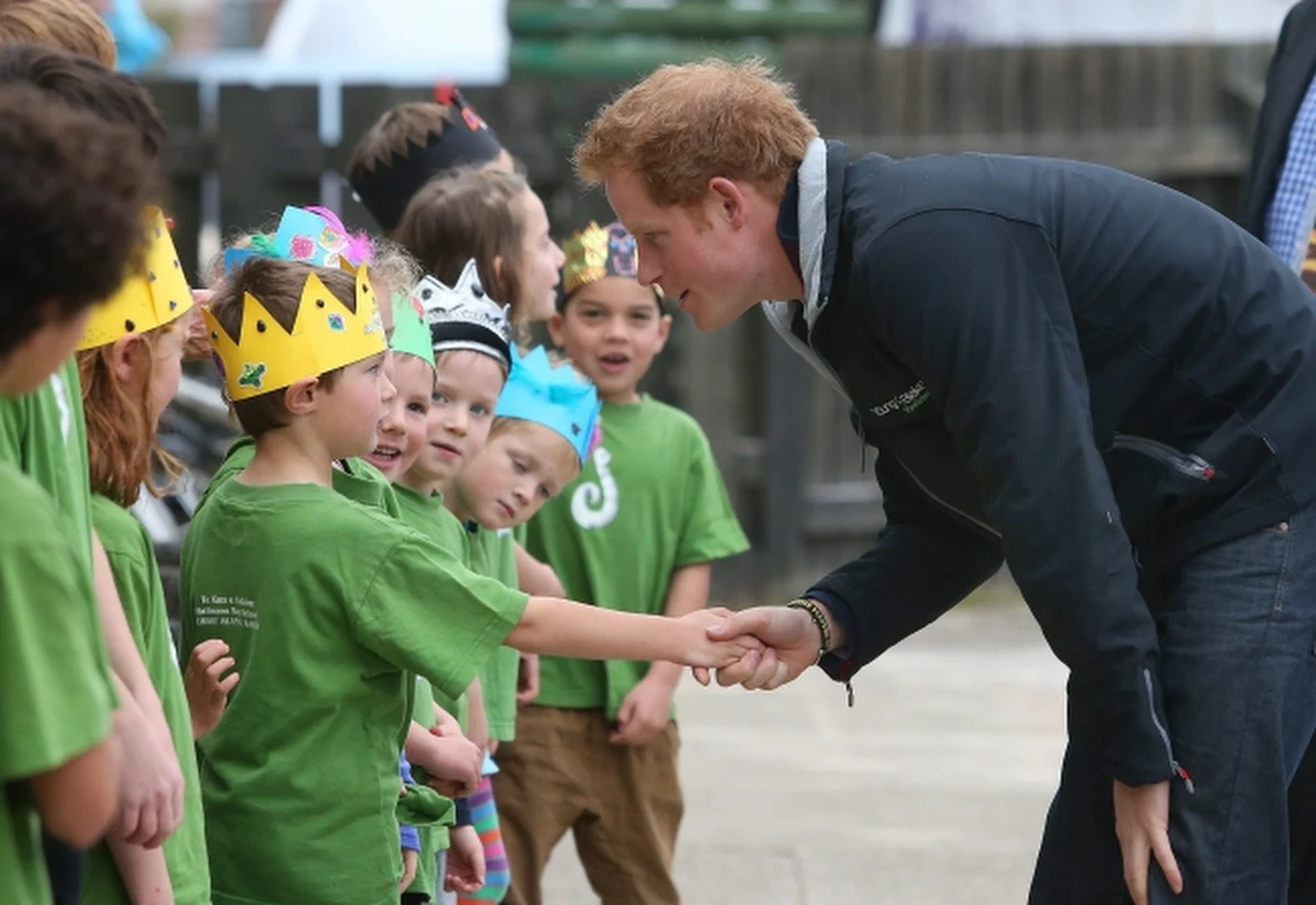 „Oczywiście, chciałbym już mieć dzieci” - przyznał w wywiadzie dla Sky News książę Harry. Podkreślił jednak, że czeka na kogoś właściwego. 
