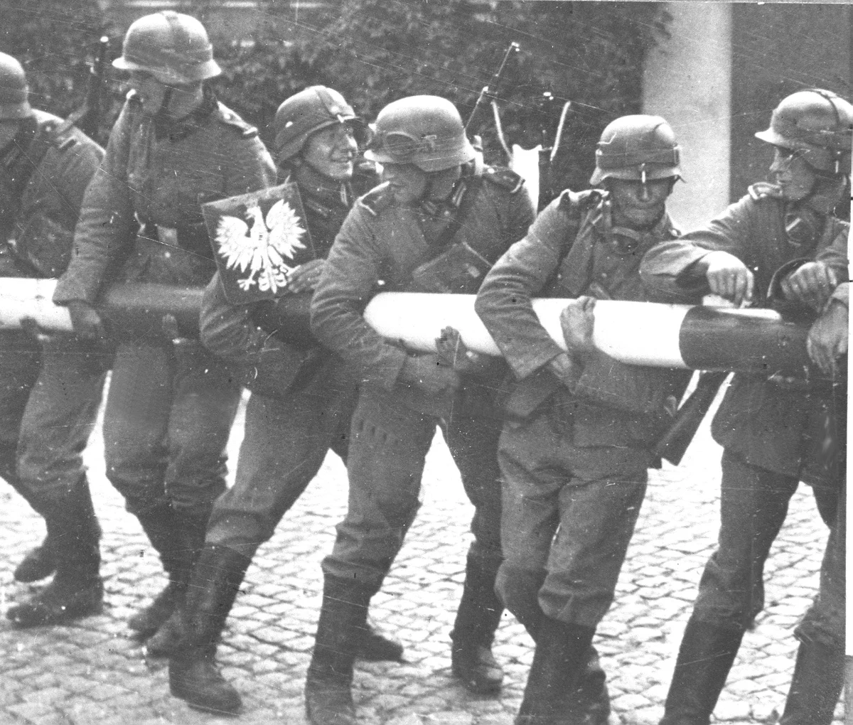 W Rosji wszczęto sprawę karną w sprawie komentarzy chwalących agresję Niemiec hitlerowskich na Polskę w 1939 roku. Podejrzany o ich zamieszczanie na portalu społecznościowym jest 16-letni mieszkaniec jednego z rejonów w obwodzie astrachańskim. 