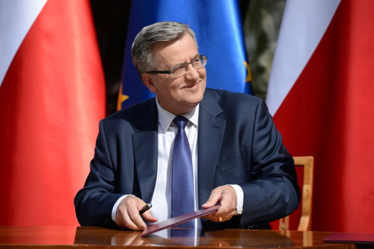 Walczący o reelekcję prezydent Bronisław Komorowski zaliczył kolejną poważną wpadkę w kampanii wyborczej. W zapowiedzianym na 6 września referendum, które ma się odbyć z inicjatywy Komorowskiego, jedno z pytań będzie już nieaktualne. Chodzi o kwestię rozstrzygania sporów na korzyść podatnika.