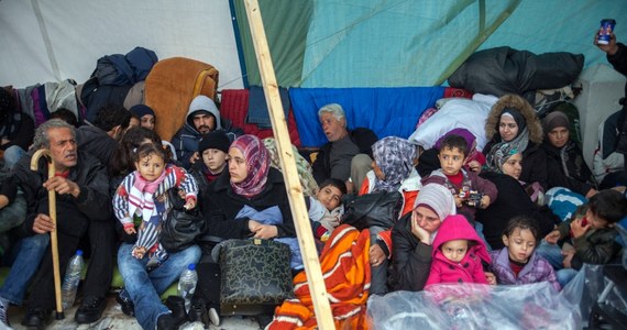 Władze austriackie przygotowują trzy miasteczka namiotowe dla uchodźców z Bliskiego Wschodu, głównie z Syrii. Mają w nich przyjąć 597 osób.