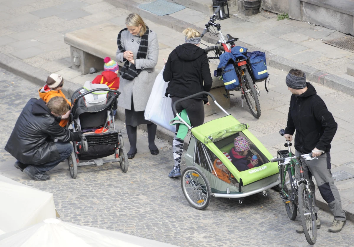 15 maja obchodzimy Międzynarodowy Dzień Rodziny. Z tej okazji  wiele firm i instytucji skróci swoim pracownikom dzień pracy o dwie godziny. Wszystko po to, by mogli spędzić ten czas z najbliższymi. Akcja organizowana jest po raz czwarty, przez Fundację Humanites - Sztuka Wychowania.