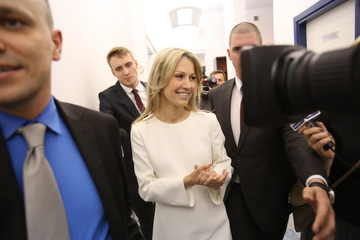 Zarząd SLD analizuje kampanię prezydencką, ma też dyskutować o strategii na wybory parlamentarne. Godzinę po rozpoczęciu obrad do przedstawicieli kierownictwa partii dołączył zawieszony w prawach członka b. szef SLD Grzegorz Napieralski. 