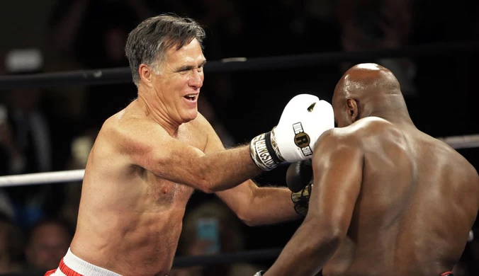 Mitt Romney i Evander Holyfield w ringu. Zebrali milion dla potrzebujących