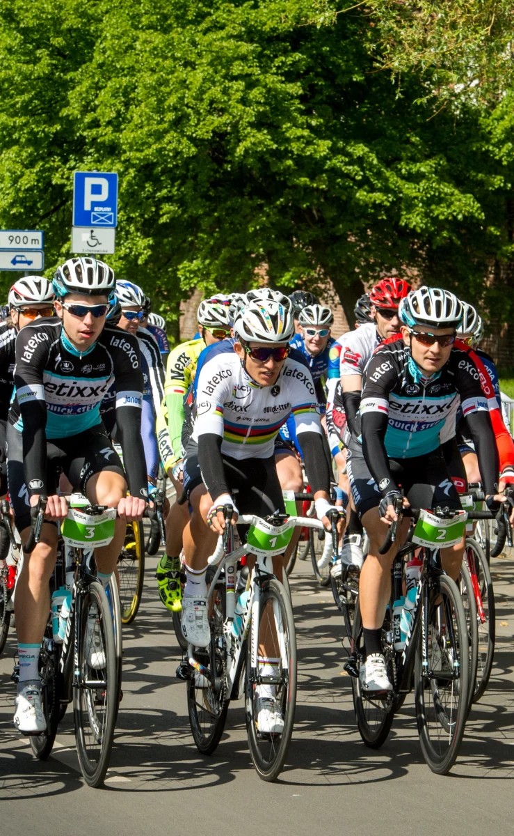 Na 14. miejscu w rankingu najlepszych kolarzy świata Anglicy umieścili naszego Michała Kwiatkowskiego. Eksperci, którzy stworzyli zestawienie w dzienniku "The Telegraph", piszą o jego wielkim talencie i... trudnym do wymówienia nazwisku. 