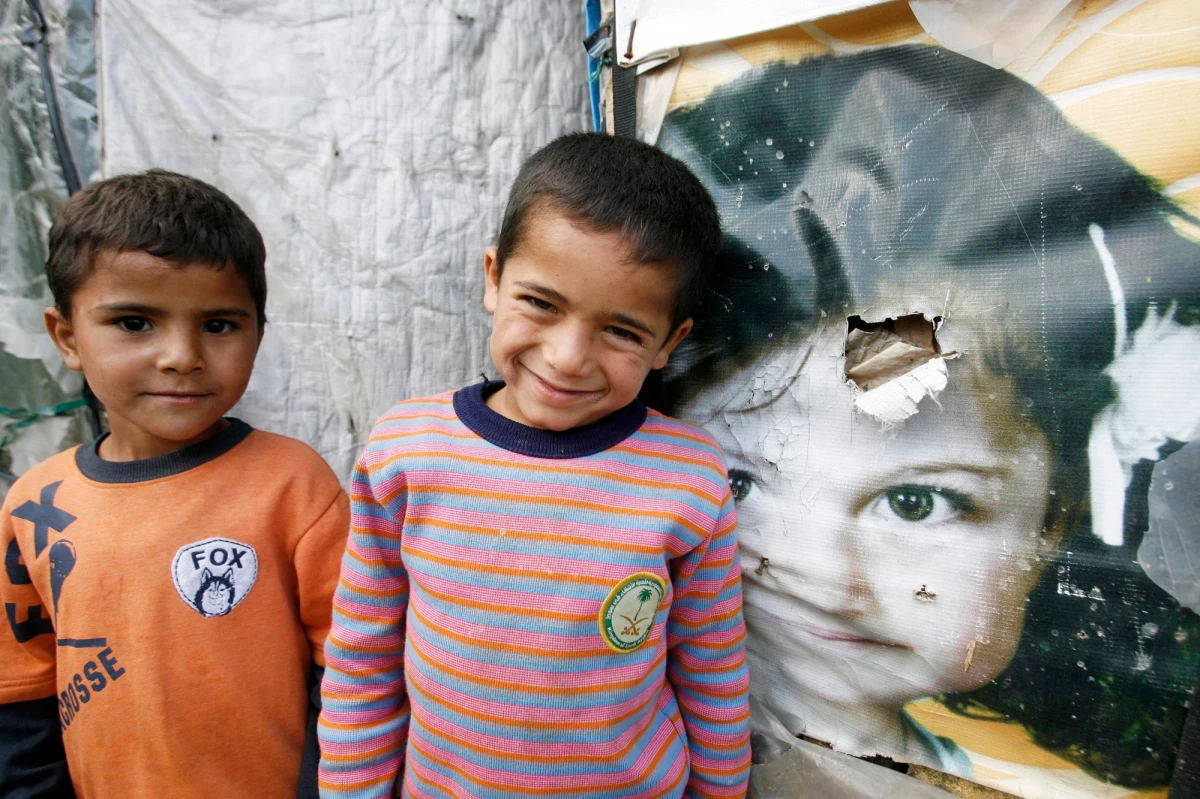 Czy rząd pomoże ściągnąć do Polski trzysta rodzin syryjskich chrześcijan? Pieniądze i miejsce do życia dla nich załatwiła córka pastora z Syrii. Ale zaraz nie będzie kogo ratować - czytamy w "Gazecie Wyborczej". 