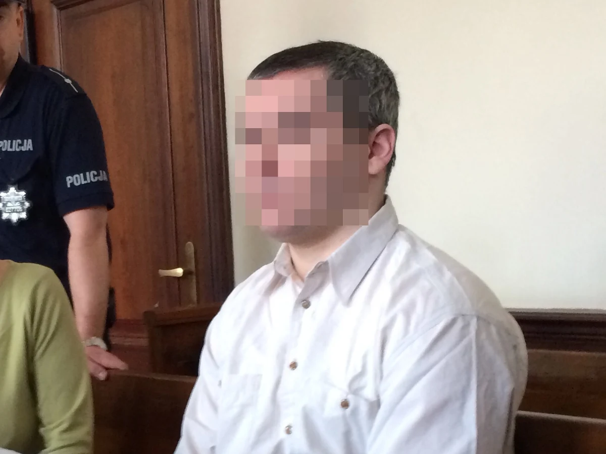 Przed Sądem Okręgowym w Gdańsku rozpoczął się proces Samira S. Rosjanin jest oskarżony o zastrzelenie w mieszkaniu w centrum Gdańska trzyosobowej rodziny, w tym 16-miesięcznego dziecka. Do zabójstwa doszło w 2013 roku. Podczas śledztwa Samir S. nie przyznał się do zarzutów.