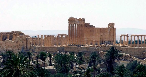 Terroryści z Państwa Islamskiego przejęli kontrolę na północną częścią historycznego miasta Palmyra w Syrii. Z miasta zostali ewakuowani mieszkańcy. Już wcześniej wywieziono z niego część antycznych zabytków. 