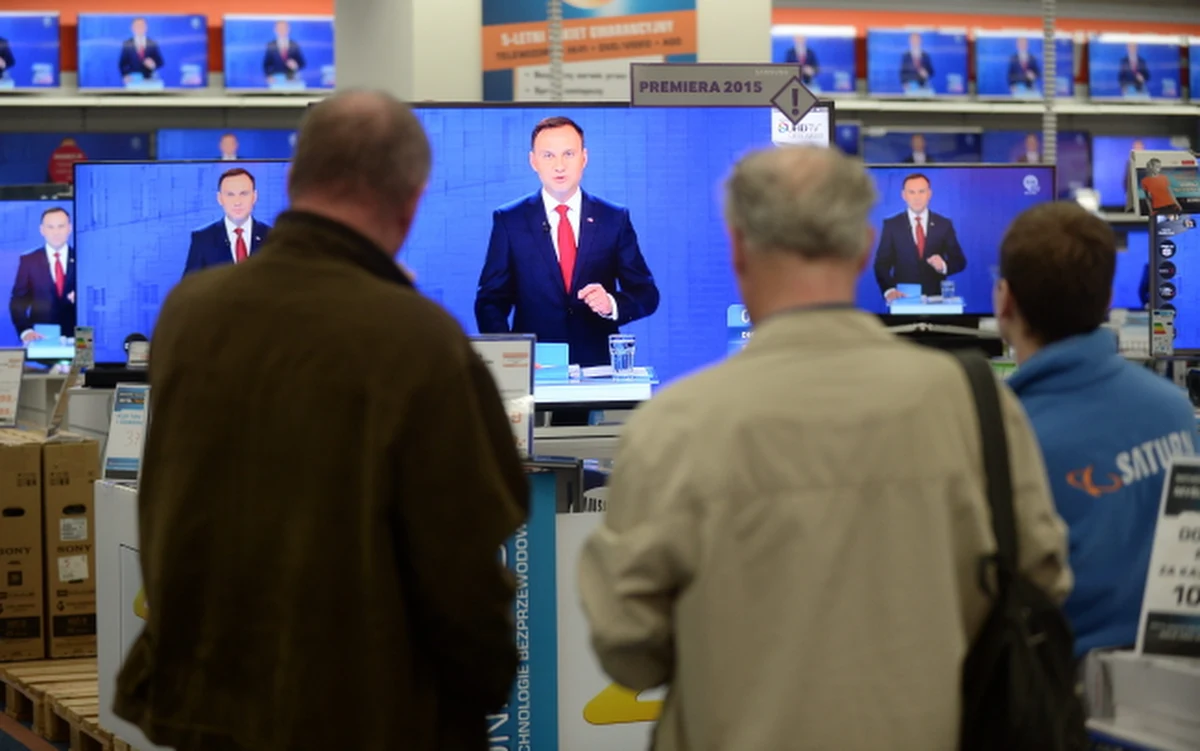 Kto wygrał czwartkową debatę prezydencką? "Odpowiedź jest prosta. Nikt. Był remis, ale nie zero do zera, tylko minus pięć do minus pięciu. Dość żałosne widowisko" - ocenia w rozmowie z Interią Piotr Tymochowicz, doradca mediowy, specjalista ds. wizerunku i marketingu politycznego.