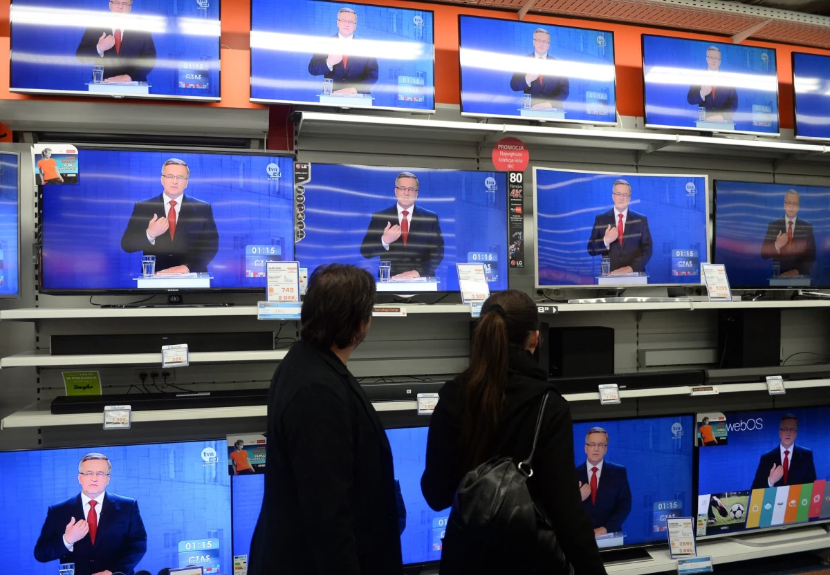 Racja jest jak d..a, każdy ma swoją – powiedział kiedyś – z właściwą sobie delikatnością, Marszałek. Z prawdą o debacie i jej oceną jest podobnie. Każdy ma własną. Z reguły taką – jakie poglądy miał przed debatą. Fani AD orzekli, że Duda był lepszy, bo zyskał na waleczności, ostrości i zadziorności. Zwolennicy BK stwierdzili, że to Komorowski wygrał, bo prezentował się godnie i „prezydencko”. Co ciekawe – dla jednych i drugich, to co uznawali za wadę swego kandydata w poprzedniej debacie, tym razem było wadą jego rywala. Duda był niegrzeczny? I bardzo dobrze, pokazał, że ma ikrę i umie być twardy! Komorowski za bardzo się bronił? Świetnie, udowodnił, że jest ponad ataki AD!