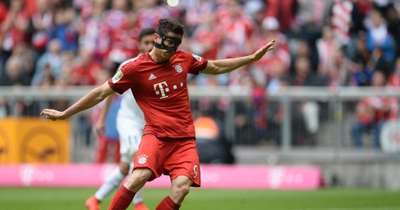 Robert Lewandowski zdobył gola dla Bayernu Monachium w wygranym 2:0 meczu piłkarskiej ekstraklasy Niemiec z FSV Mainz i z dorobkiem 17 bramek zajął drugie miejsce w klasyfikacji strzelców. W ostatniej kolejce pierwsze trafienie zaliczył Sławomir Peszko z FC Koeln.