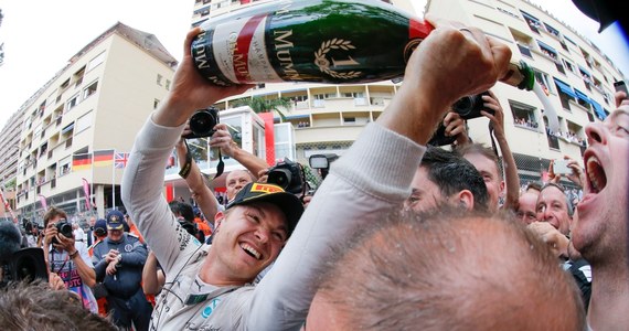 Kierowca zespołu Mercedes GP Niemiec Nico Rosberg wygrał wyścig o Grand Prix Monako na ulicznym torze w Monte Carlo. To jego trzecie z rzędu zwycięstwo na tym obiekcie.