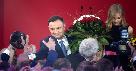 Wśród Polaków głosujących za granicą II turę wyborów prezydenckich wygrał Andrzej Duda, który uzyskał 55,93 proc. Na Bronisława Komorowskiego zagłosowało 44,07 proc. wyborców.