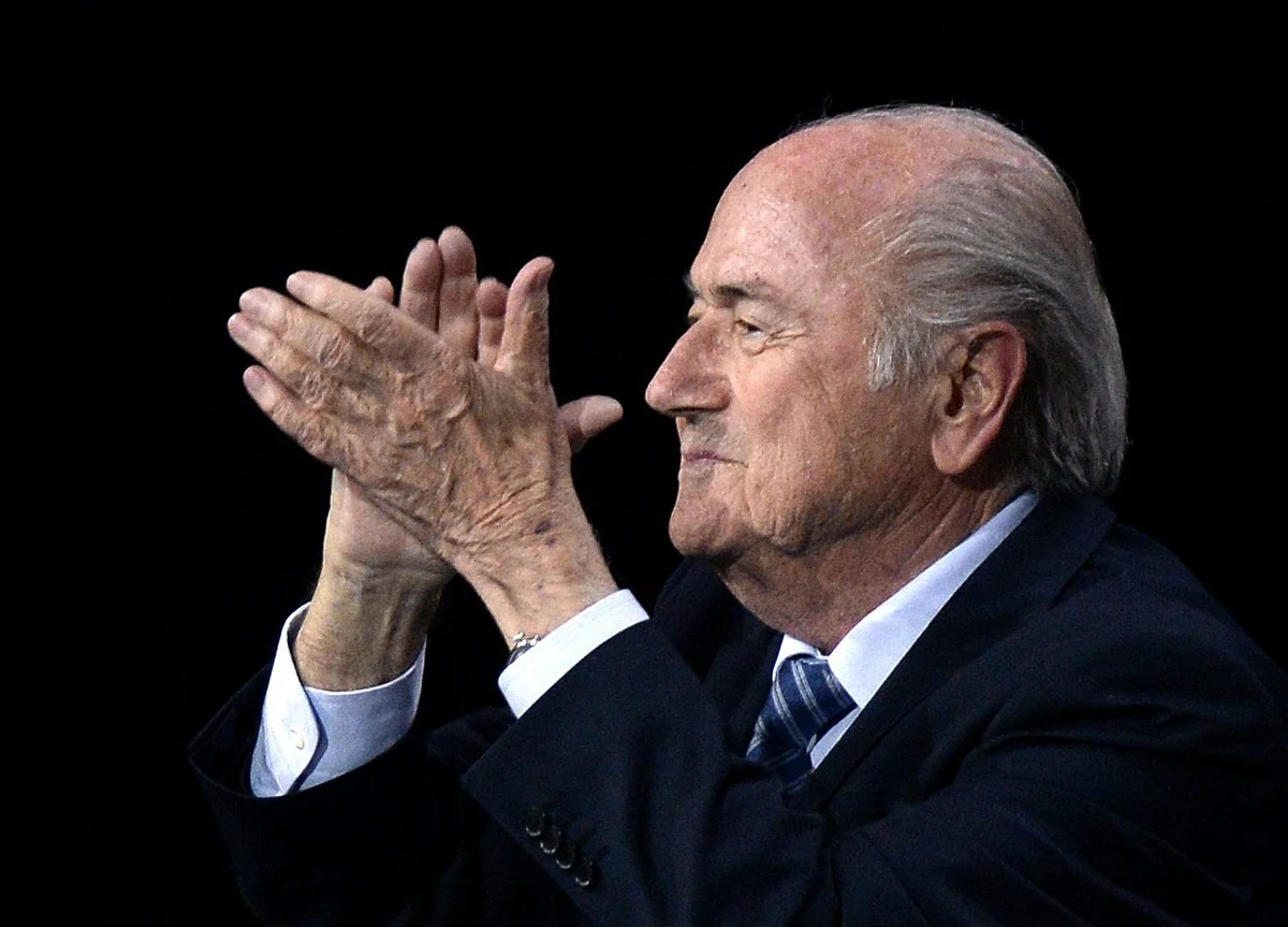 Joseph Blatter został wybrany na prezydenta Międzynarodowej Federacji Piłki Nożnej (FIFA) na kolejną kadencję. Szwajcarski działacz pełni tę funkcję nieprzerwanie od 1998 roku. Wybory odbyły się w tle oskarżeń jego współpracowników o udział w procederze korupcyjnym.