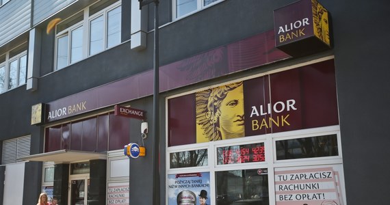 PZU kupił 25 proc. akcji Alior Bank  - poinformował prezes Powszechnego Zakładu Ubezpieczeń Andrzej Klesyk. Wartość transakcji to 1,6 mld złotych.	
