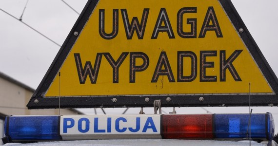 Tragiczny wypadek w Rajczy koło Żywca w Śląskiem. Bus wjechał tam w grupę rowerzystów. Zginęła 42-letnia kobieta i jej 7-letnia córka. 
