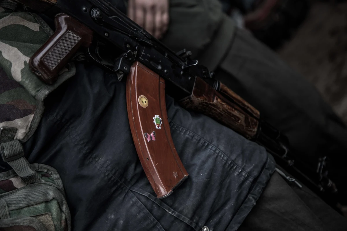 Bojownicy Państwa Islamskiego poszerzają zbliżają się w kierunku granicy syryjsko-tureckiej. Dżihadyści wyparli rebeliantów antyrządowych i przejęli kontrolę nad strategicznymi rejonami północnej Syrii. Otwiera im to drogę do zdobycia newralgicznie położonego miasta Azaz, położonego na syryjsko-tureckiej granicy – poinformowało Syryjskie Obserwatorium Praw Człowieka. 