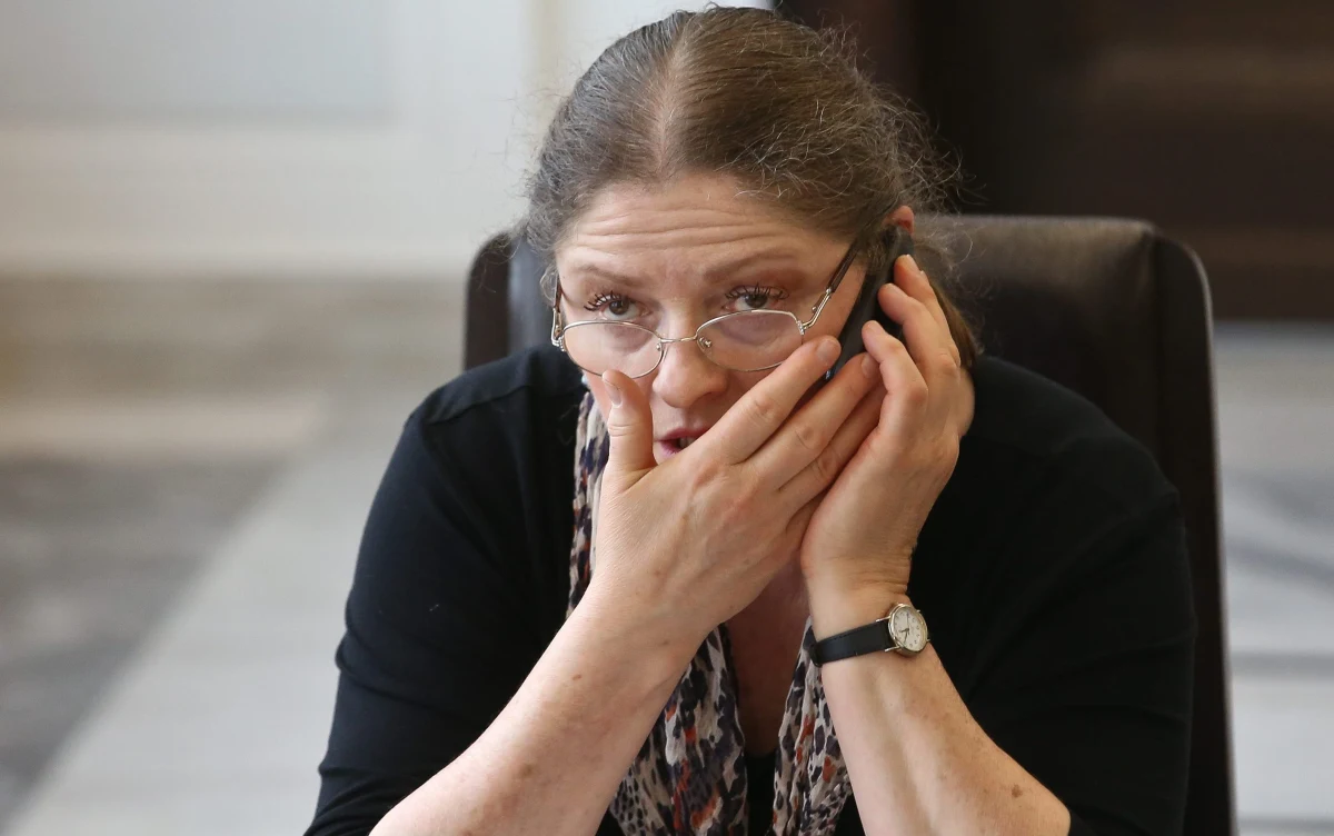 Burzliwa internetowa polemika pomiędzy Krystyną Pawłowicz i Pawłem Kukizem. Posłanka Prawa i Sprawiedliwości zarzuciła byłemu wokaliście „Piersi” „infantylne fochy” i to, że obiecywał wielkie zmiany, a ostatecznie porzuca swoich wyborców. W odpowiedzi Kukiz stwierdził, że słowa Pawłowicz to przykład na to, „do czego prowadzi partiokracja i "jedynki" na listach przyznawane przez Wodza”. 