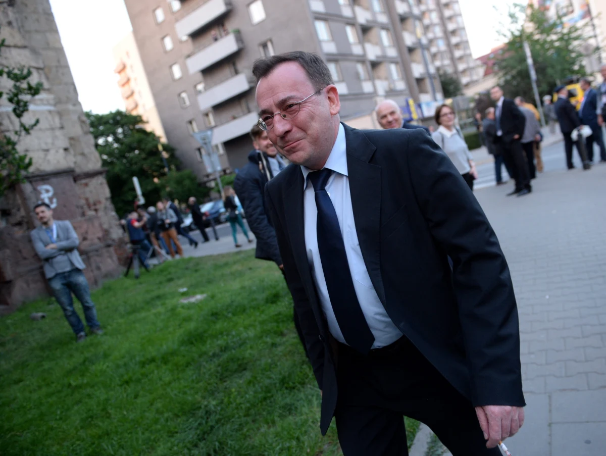 Były szef CBA Mariusz Kamiński (PiS) jest prawomocnie skazany za zniesławienie byłego ministra sportu z PO Mirosława Drzewieckiego. Kamiński, powołując się na zeznania świadka koronnego Piotra K. "Brody", zarzucił Drzewieckiemu udział w praniu brudnych pieniędzy na rzecz PO. Kamiński ma zapłacić 5 tys. zł grzywny – uznał warszawski Sąd Okręgowy.