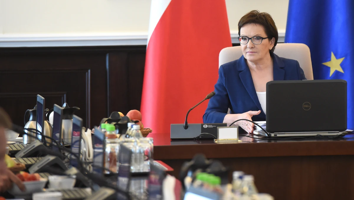 Premier Ewa Kopacz nie zajmie się sprawą listu, który wysłał do niej szef Centralnego Biura Antykorupcyjnego. Paweł Wojtunik poskarżył się szefowej rządu na posła PSL Jana Burego, którego działania miały zagrażać bezpieczeństwu funkcjonariuszy CBA. Bury na swojej stronie opublikował anonimy, w których pojawiały się między innymi nazwiska agentów.