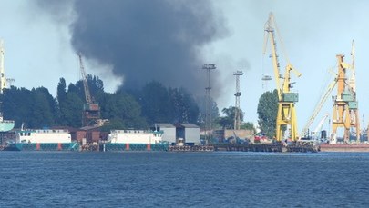 Gdynia: Pożar na terenie stoczni. Płonęły chemikalia