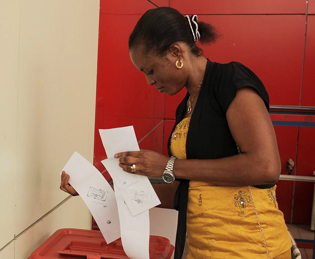 Obywatele Luksemburga decydują w referendum, czy przyznać cudzoziemcom, którzy stanowią 46 proc. ludności tego kraju, prawo do głosowania we wszystkich wyborach. Ponad 244 tys. osób, na ogólną liczbę 565 tys.mieszkańców, odpowiadać będzie na trzy pytania, aby "zmodernizować" kraj, czego domaga się 42-letni liberalny premier Xavier Bettel.