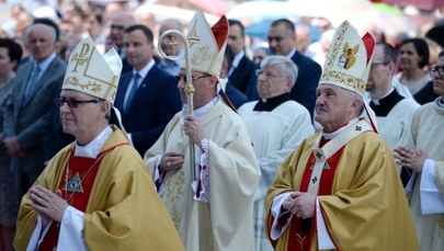 Prymas: Nie dajmy zrównać małżeństwa z innymi formami wspólnego życia