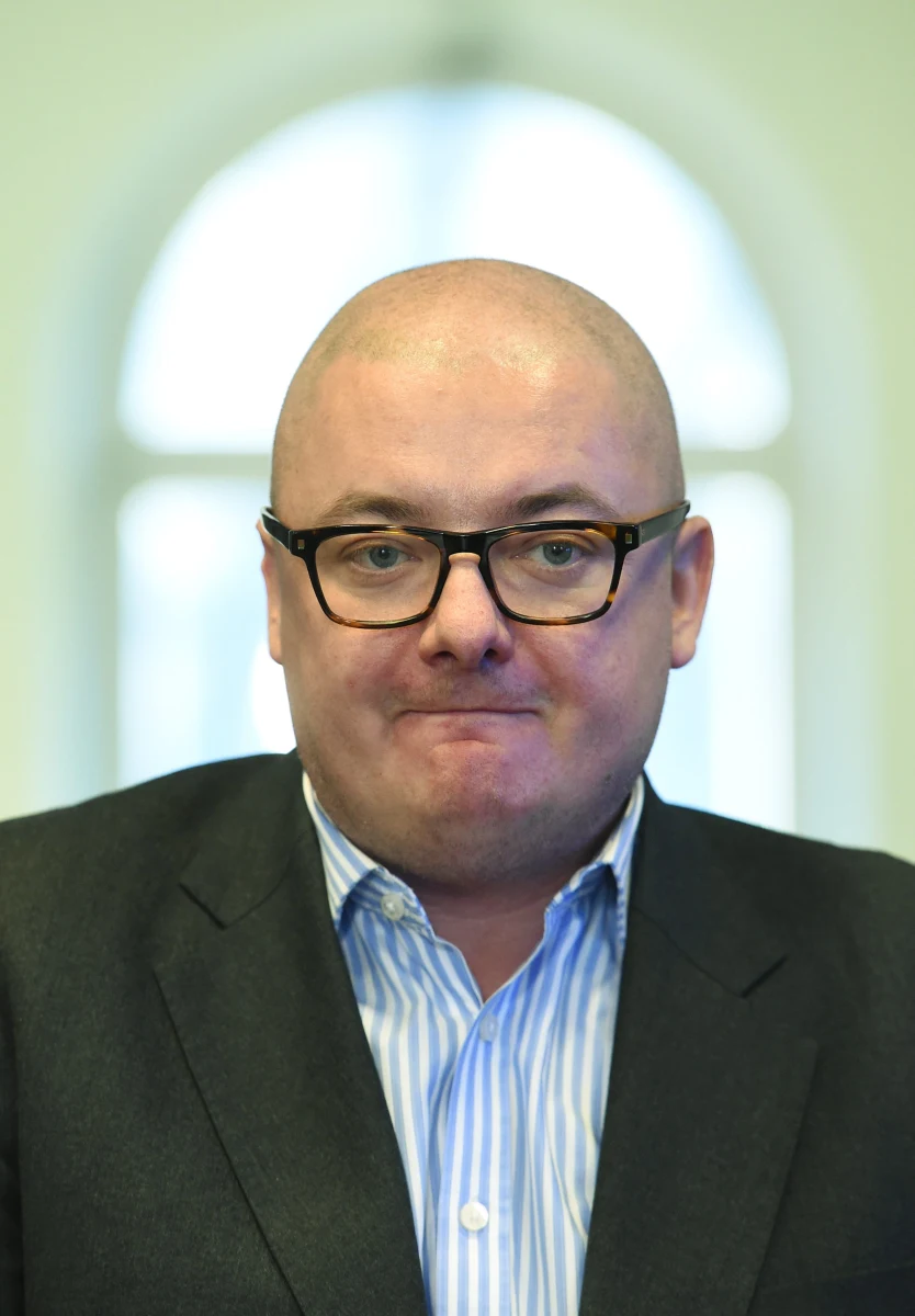 Minister Michał Kamiński – były spin doktor PiS, a obecnie bliski współpracownik Ewy Kopacz – ma nowy plan na przyszłość. Jak ujawnia „Fakt”, polityk chciałby zostać doradcą prezydenta Ukrainy Petra Poroszenki. 