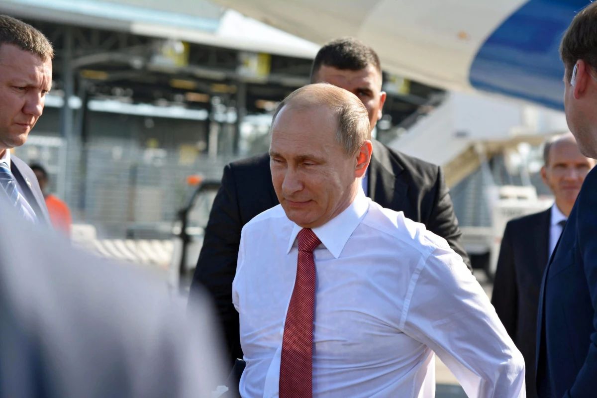 Wiceprezydent USA Joe Biden zapewnił w środę składającego wizytę w Waszyngtonie premiera Ukrainy Arsenija Jaceniuka, że Stany Zjednoczone i ich sojusznicy z grupy G7 gotowi są nałożyć dodatkowe sankcje na Rosję jeśli okaże się to konieczne.