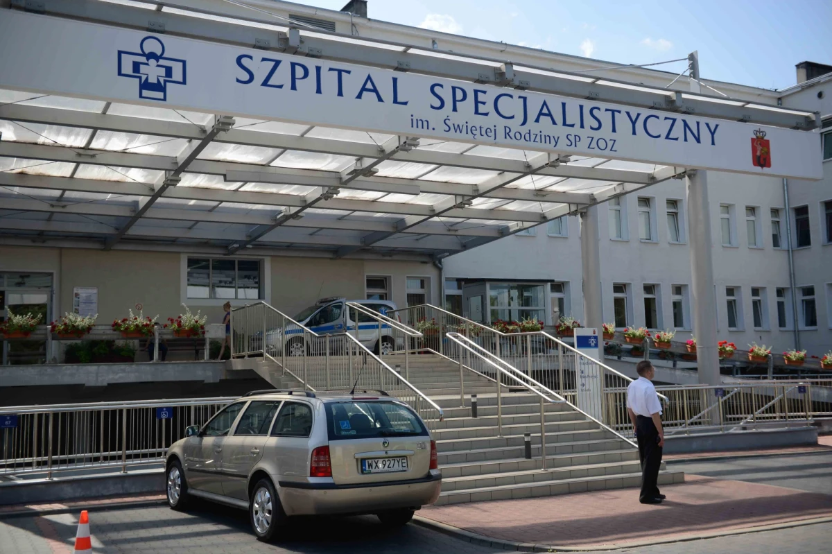 Naczelny Rzecznik Odpowiedzialności Zawodowej Naczelnej Izby Lekarskiej umorzył postępowanie wyjaśniające ws. lekarzy leczących pacjentkę, której w warszawskim szpitalu im. Świętej Rodziny odmówiono przeprowadzenia zabiegu aborcji. Rzecznik uznał, że nie ma podstaw do postawienia im zarzutu popełnienia przewinienia zawodowego.