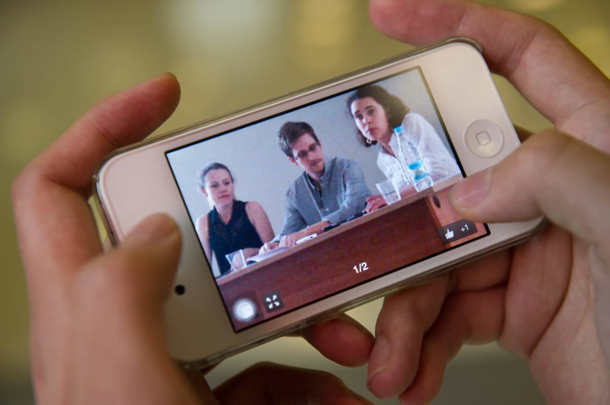 Wielka Brytania wycofała swoich szpiegów z  niektórych "wrogich krajów" po tym jak Chiny i Rosja uzyskały dostęp do ściśle tajnych informacji zawartych w materiałach ujawnionych przez Edwarda Snowdena - poinformował brytyjski "Sunday Times". Według gazety, brytyjski wywiad MI6 zdecydował się na takie posunięcie wobec agentów zaangażowanych w "bezpośrednie operacje" w tych krajach.