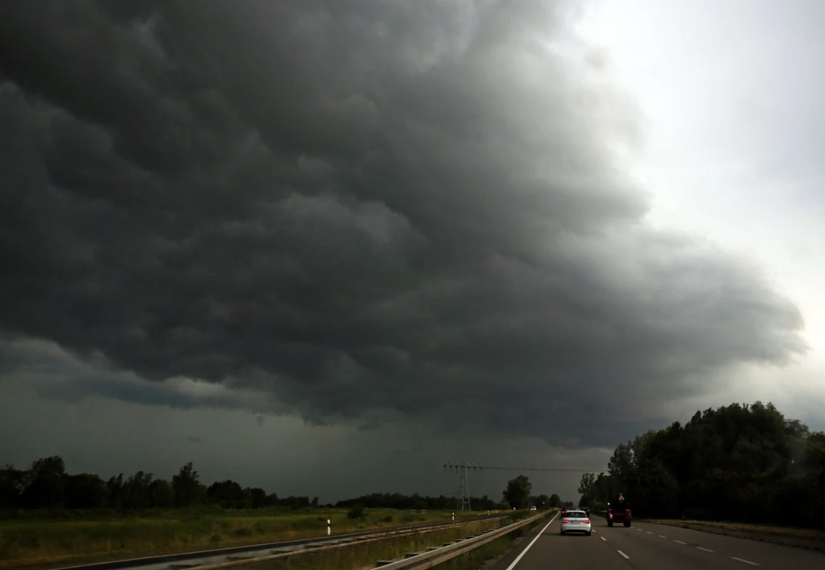 Prawie 400 razy w całej Polsce interweniowali strażacy w związku z wieczornymi burzami. Najczęściej wyjeżdżali do akcji na Dolnym Śląsku.