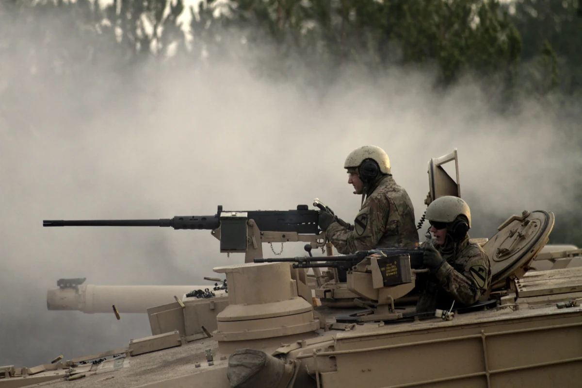 Czołgi, pojazdy bojowe i broń dla 5 tysięcy żołnierzy jest gotowy wysłać Pentagon do krajów bałtyckich i wschodniej Europy. Sprzęt miałby trafić między innymi do Polski - donosi "New York Times".