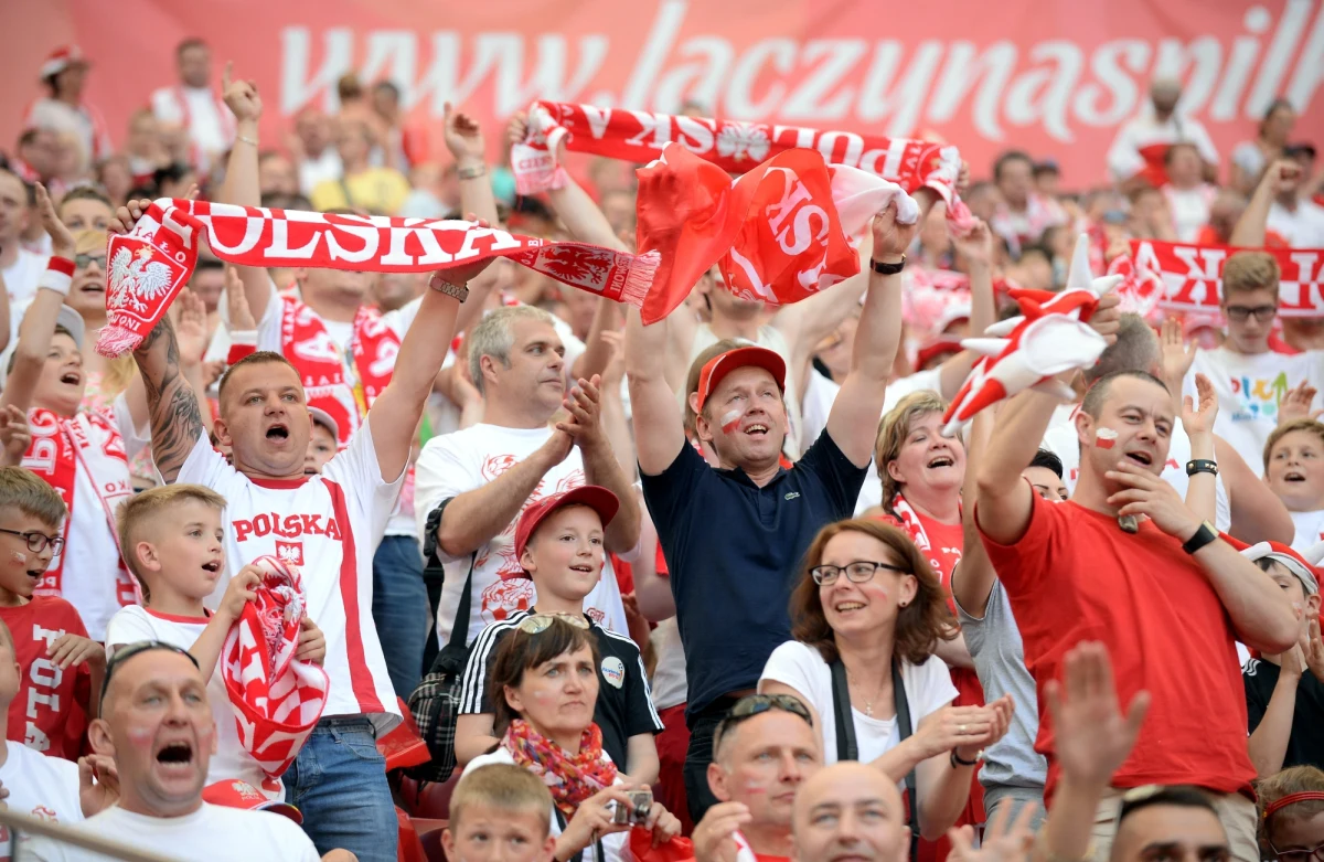 Piłkarska reprezentacja Polski przyleciała w południe do Gdańska. Jutro wieczorem zagra towarzyskie spotkanie z Grecją.