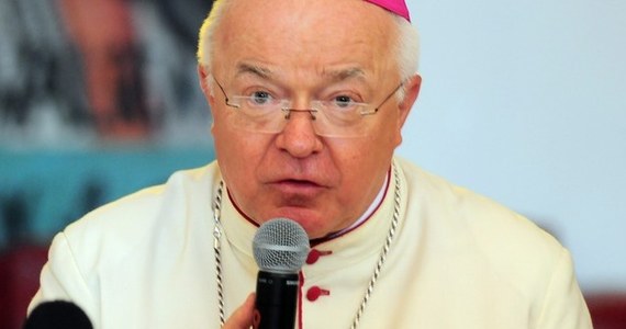 11 lipca przed trybunałem w Watykanie rozpocznie się proces oskarżonego o pedofilię byłego nuncjusza na Dominikanie arcybiskupa Józefa Wesołowskiego. Informację przekazało watykańskie biuro prasowe, powołując się na decyzję prezesa sądu.