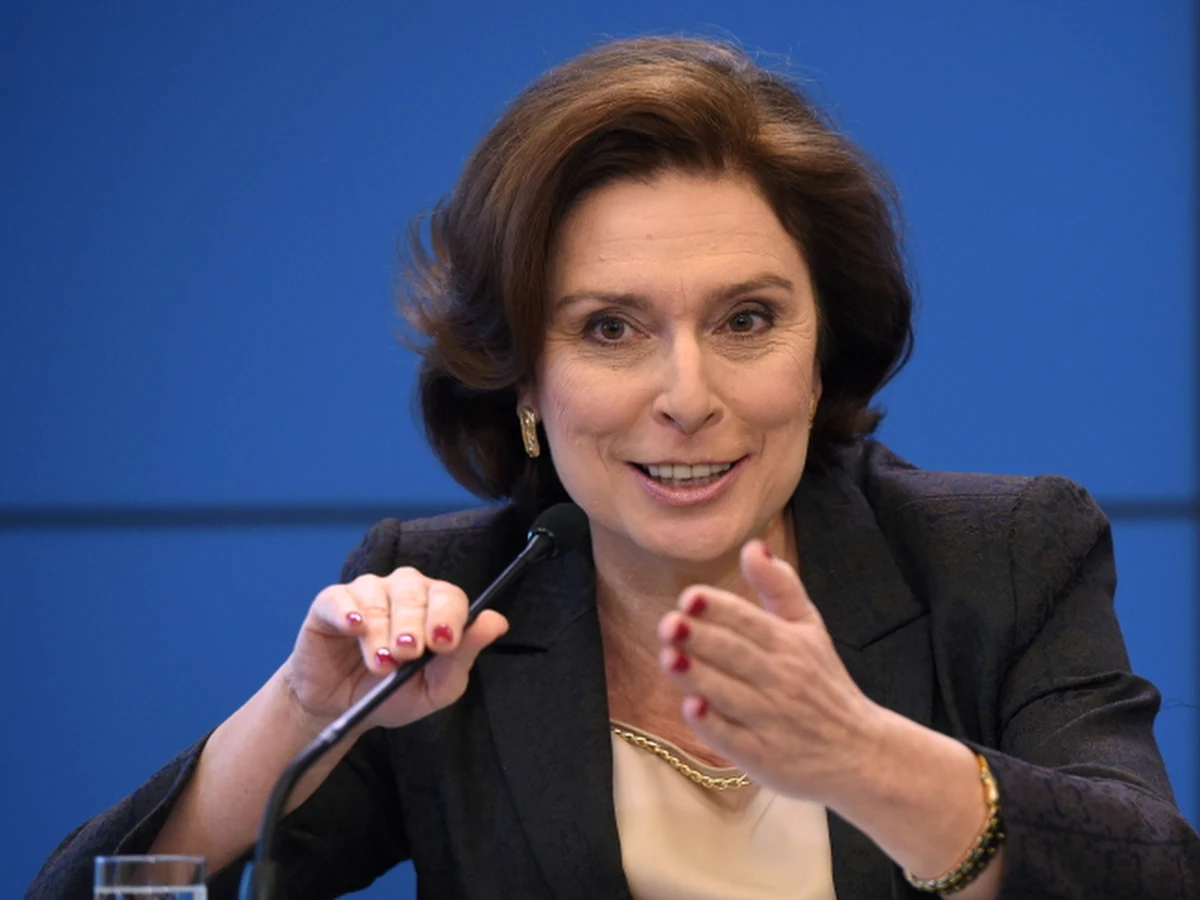 Dotychczasowa rzeczniczka rządu Małgorzata Kidawa-Błońska jest kandydatką na marszałka Sejmu. Rekomendację przedstawioną przez szefową Platformy Obywatelskiej premier Ewę Kopacz przyjął zarząd PO.