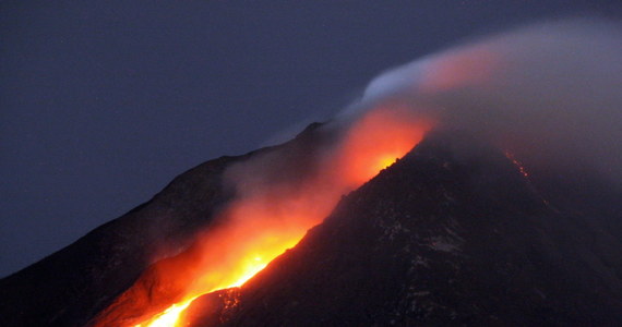 Ponad 10 tys. ludzi ewakuowano po najnowszych wybuchach wulkanu Sinabung na Sumatrze. Najwięcej osób ewakuowano w ostatnich dniach – ok. 7,5 tys. 