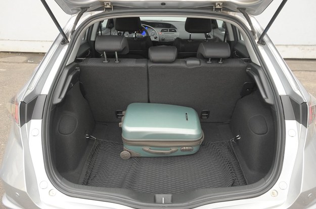 Używane Honda Civic VIII i Mazda 3 II magazynauto
