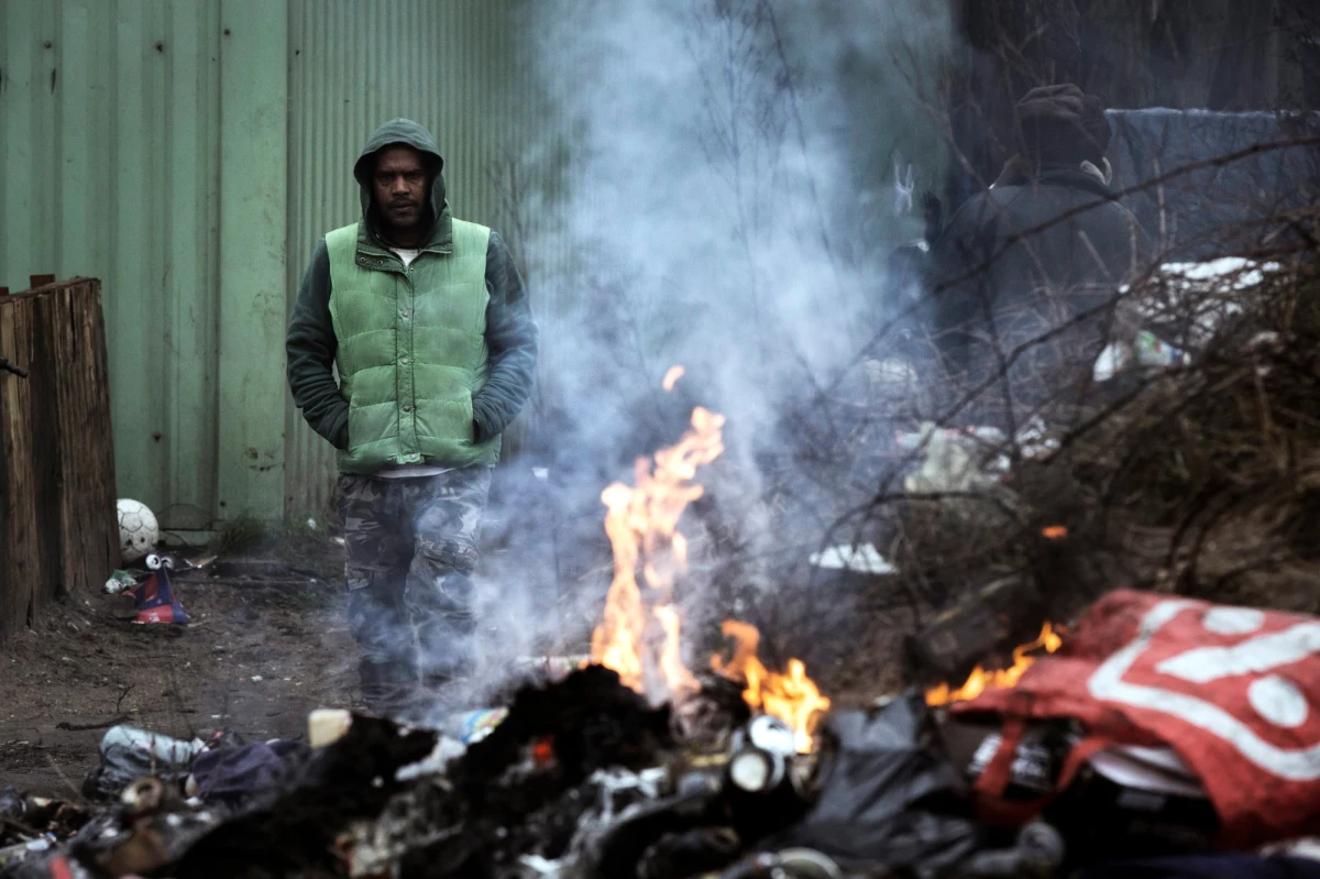 Już drugi dzień trwają starcia pomiędzy policją i setkami afrykańskich imigrantów w Calais – przy wjeździe do Tunelu pod kanałem La Manche po stronie francuskiej. Jednostki szturmowe policji używają gazu łzawiącego i pałek.