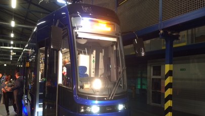 Wrocławskie tramwaje kosztowały 64 mln zł. Nie mieszczą się na przystankach