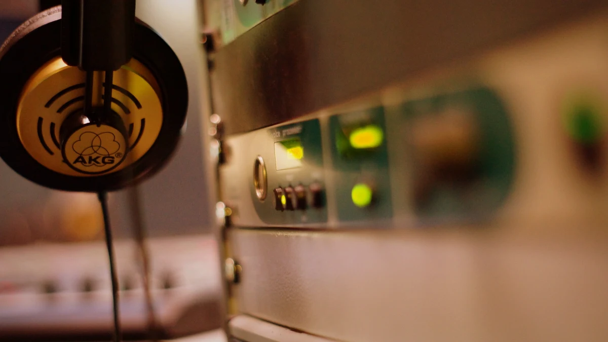 RMF FM było w maju najczęściej cytowaną stacją radiową. Miesiąc ten był zdominowany przez tematykę związaną z kampanią wyborczą oraz II turą wyborów prezydenckich - informuje Instytut Monitorowania Mediów. 