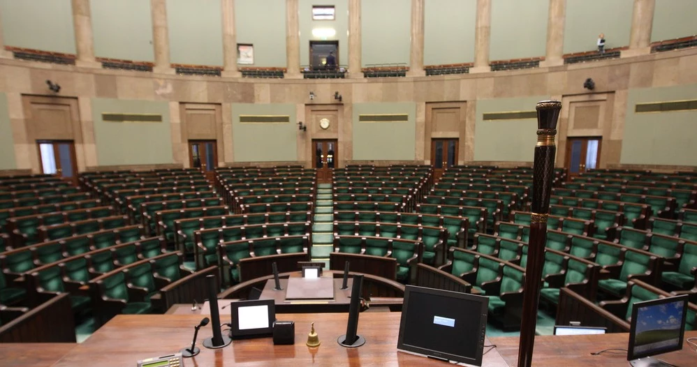 Widok na Sejm z fotela marszałka