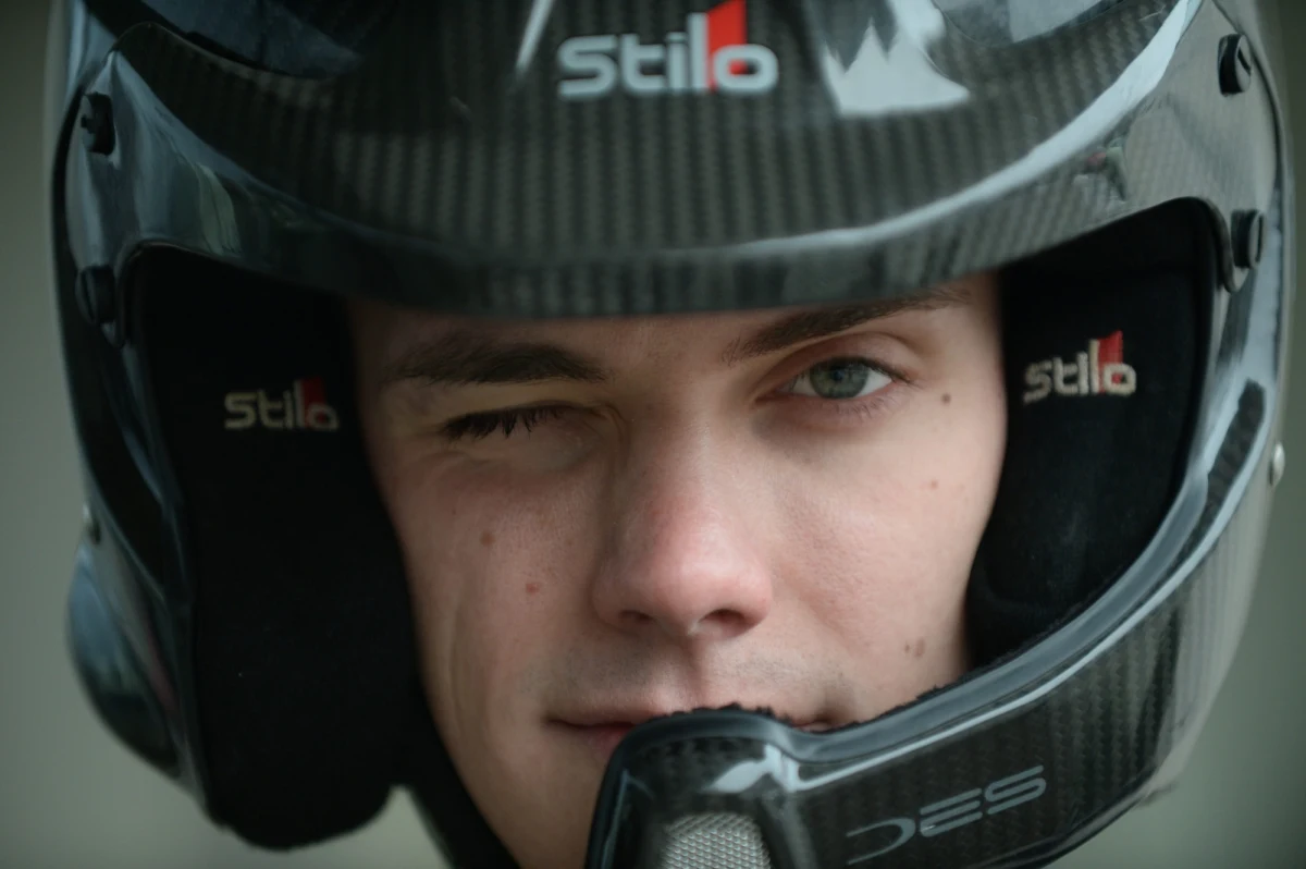 „Mam dbać o bezpieczeństwo kibiców. Będą sprawdzał, czy stoją w odpowiednich miejscach” – mówi w rozmowie z RMF FM Martin Kaczmarski, który w 72. Rajdzie Polski pojedzie tzw. „zerówką”. Kaczmarski po Mazurach będzie jeździł Mitsubishi Lancerem. 