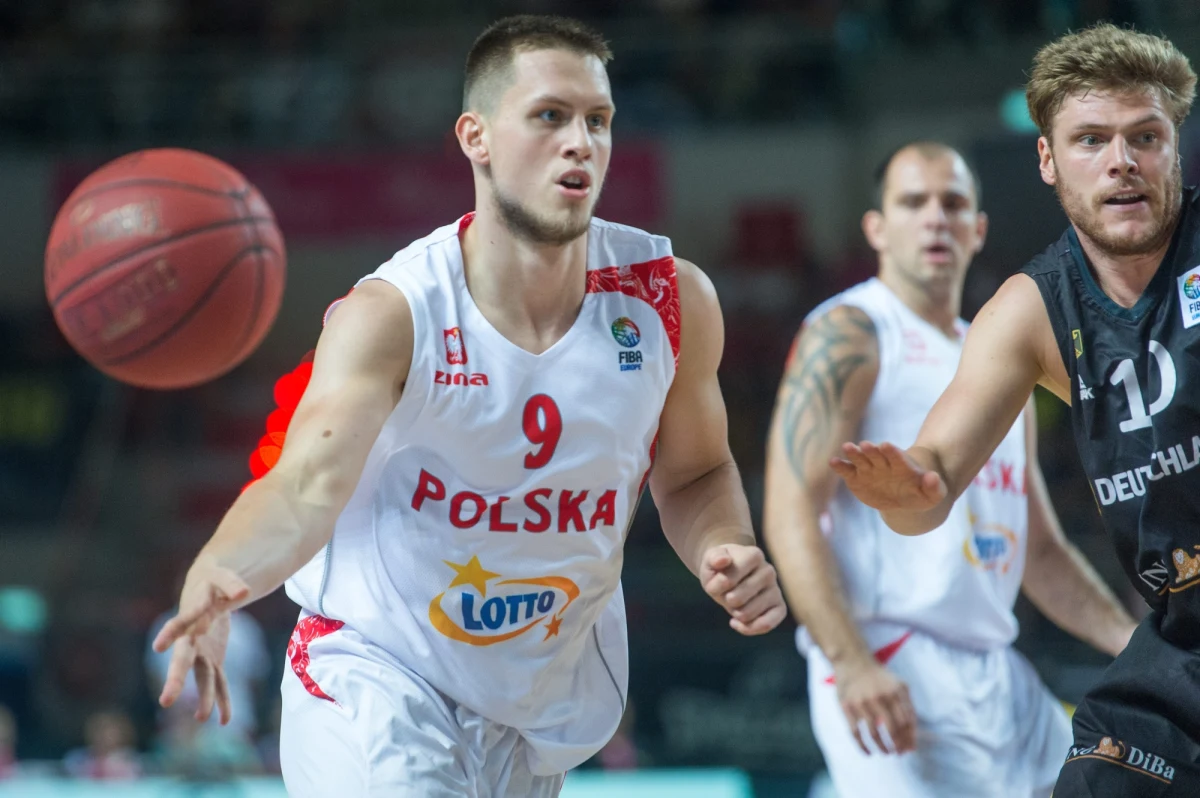Na razie nie będzie kolejnego Polaka w NBA. W nocnym drafcie do najlepszej koszykarskiej ligi świata nikt nie zdecydował się wybrać Mateusza Ponitki. Ale to nie oznacza, że jego droga za ocean jest definitywnie zamknięta.