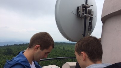 Studenci z Wrocławia nawiązali połączenie WiFi na odległość 250 km! To 3. wynik na świecie