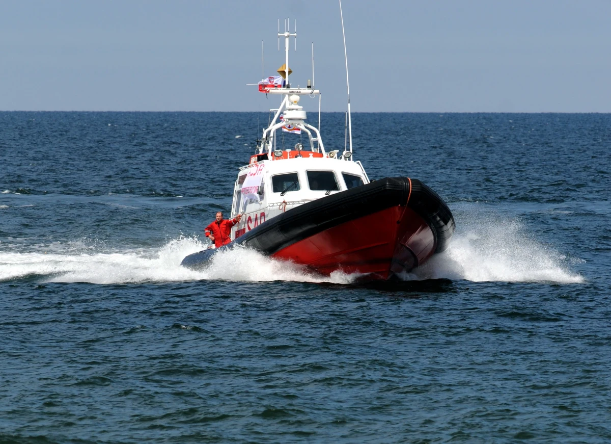 Do zmierzchu była prowadzona akcja poszukiwania dwóch nurków, którzy zaginęli w rejonie Helu. Mężczyźni mieli zejść do wraku statku Franken. Pomoc wezwał mężczyzna, który na ich wynurzenie czekał na łodzi. 