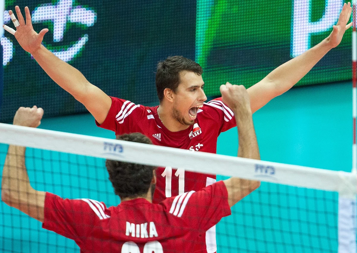 "Meczami w fazie grupowej dołożyliśmy kolejną cegiełkę do tego, by reprezentacja Polski stała się lepsza" - mówi RMF FM rozgrywający kadry siatkarzy Fabian Drzyzga. Wraz z kolegami wrócił właśnie do kraju po trzytygodniowym tournée w ramach Ligi Światowej. Polacy zdobyli 10 z 18 możliwych punktów i są bardzo blisko wyjazdu na turniej finałowy w Rio de Janeiro.