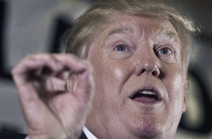 ​Sieć telewizyjna NBC poinformowała w poniedziałek, że zrywa współpracę z miliarderem Donaldem Trumpem w reakcji na jego obraźliwie słowa o imigrantach z Meksyku, zawarte w przemówieniu, w którym ogłosił start w wyborach prezydenckich w USA.  