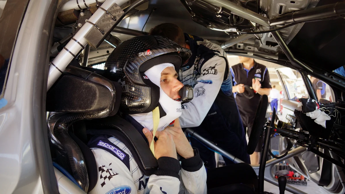 „Jak na doświadczenie, które ma, jedzie bardzo szybko” – mówi w rozmowie z RMF FM o Robercie Kubicy Elfyn Evans – jeden z czołowych kierowców mistrzostw świata. Cykl WRC zawitał do Mikołajek, gdzie rozegrany zostanie Rajd Polski. 