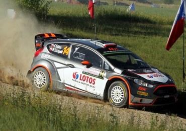 Rajd Polski: Kubica drugi, Ogier liderem w Mikołajkach