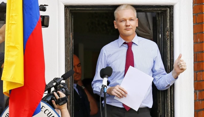 Założyciel WikiLeaks odda się w ręce policji?